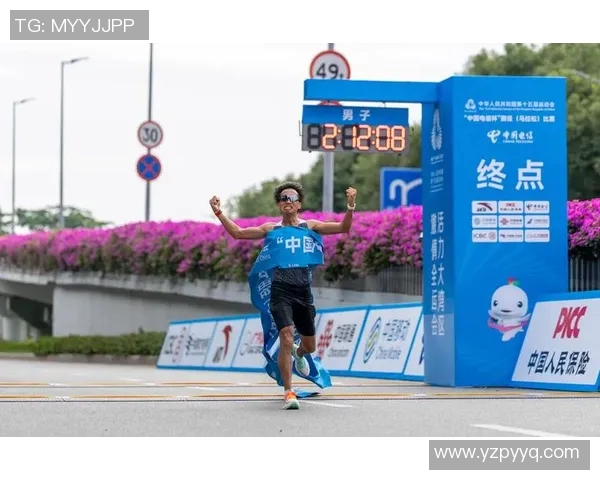 重庆攀岩队如何在马拉松大满贯中实现转型与突破的精彩故事